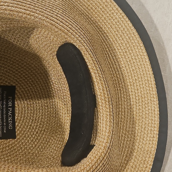 Eric Javits Squishy Cap Tan and Black Hat - Picture 8 of 12